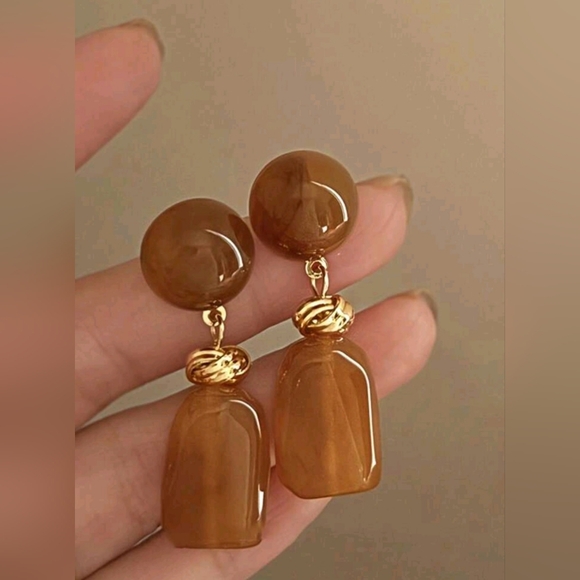 boutique Jewelry - Coming Soon! Step Into Fall With These Gorgeous Brown And Gold Dangle Earrings!